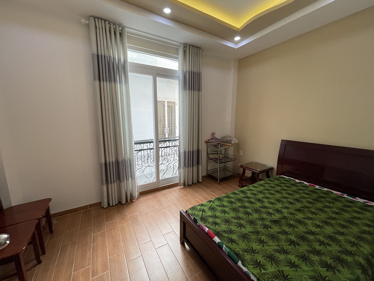 Bán nhà Nguyễn Văn Đậu, Quận Bình Thạnh nhà 3 lầu, đẹp lung linh, full nội thất hẻm cách đường 20m